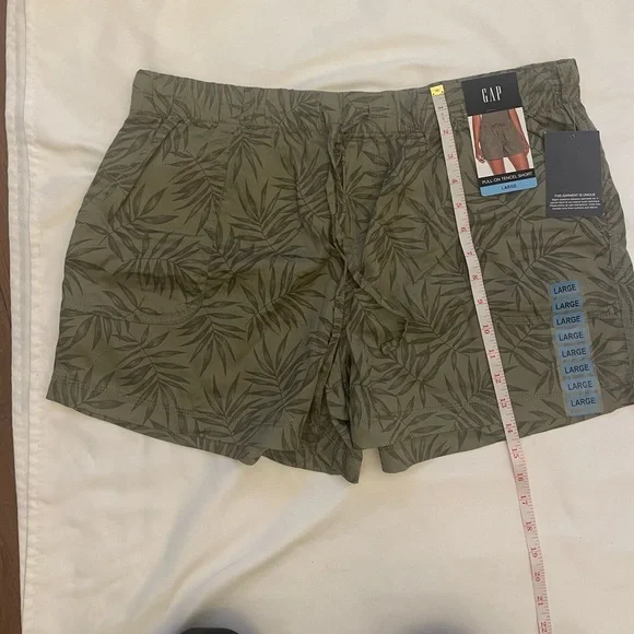 NWT Gap size large green pull on tencel shorts - Picture 11 of 13